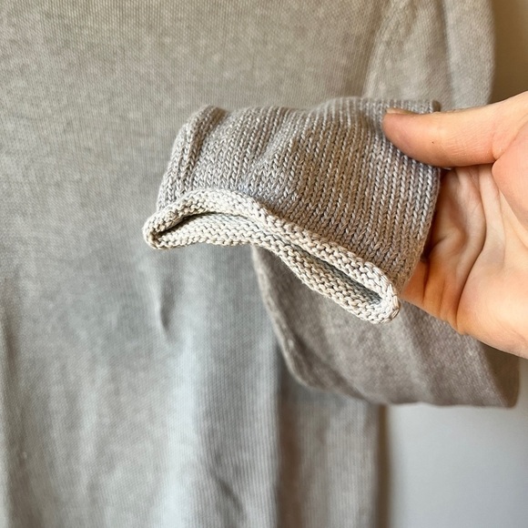 Club Monaco Lightweight Linen Blend Grey Rolled Hem Sweater - Picture 4 of 11